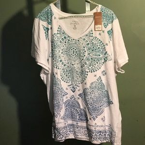 Blue abstract flower t-shirt.